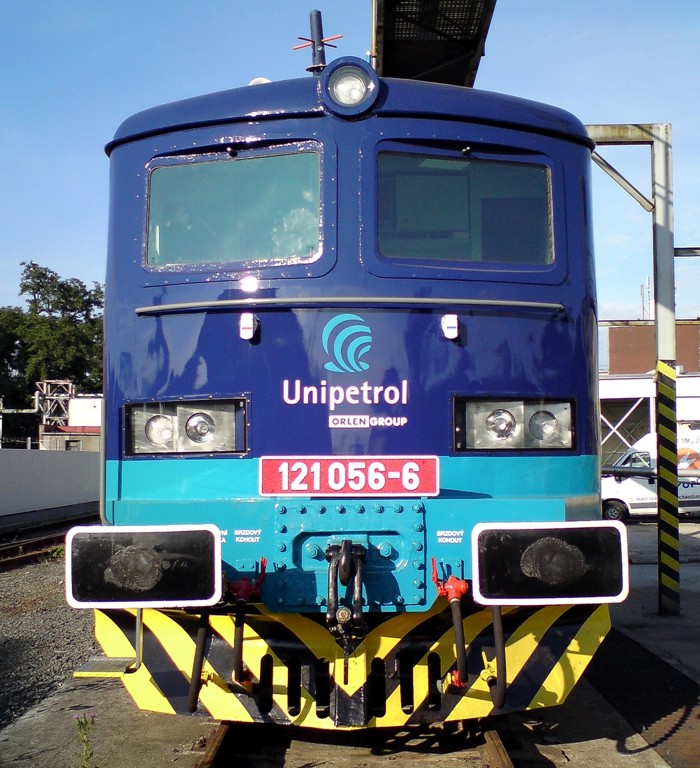 [700x768] 121056UNIb.jpg