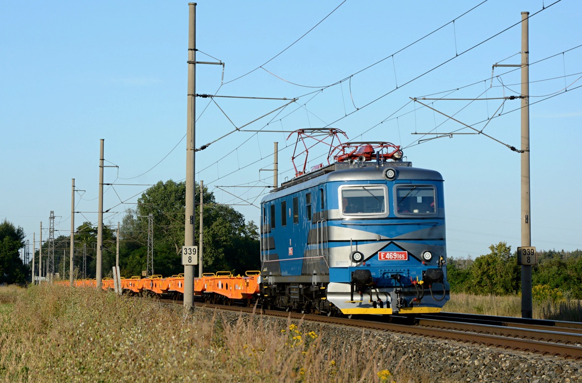 [1200x790] 121065b.jpg