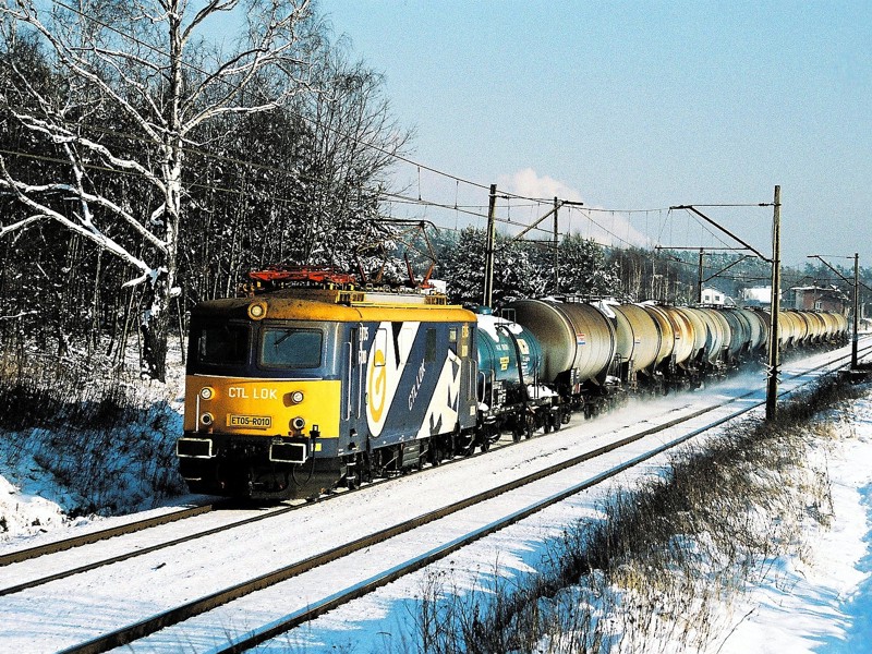 [800x600] ET05R010a.jpg