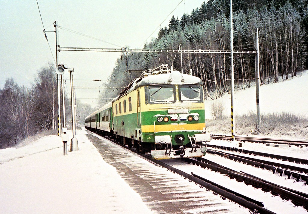 [1024x710] 130007c.jpg