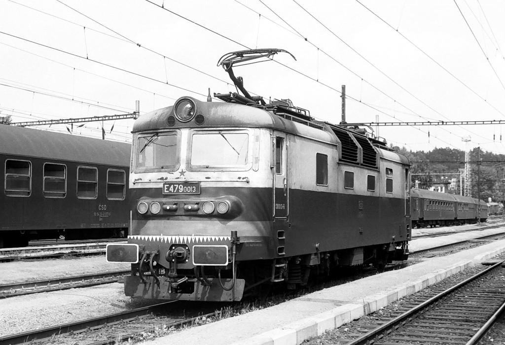 [1024x700] 130013b.jpg