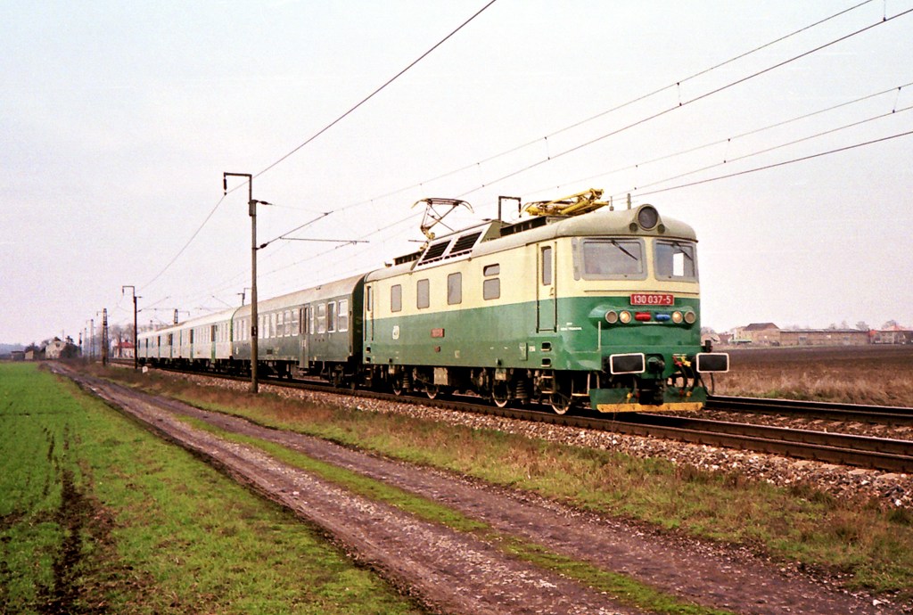 [1024x690] 130037e.jpg