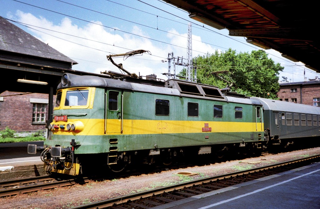 [1024x670] 130038d.jpg