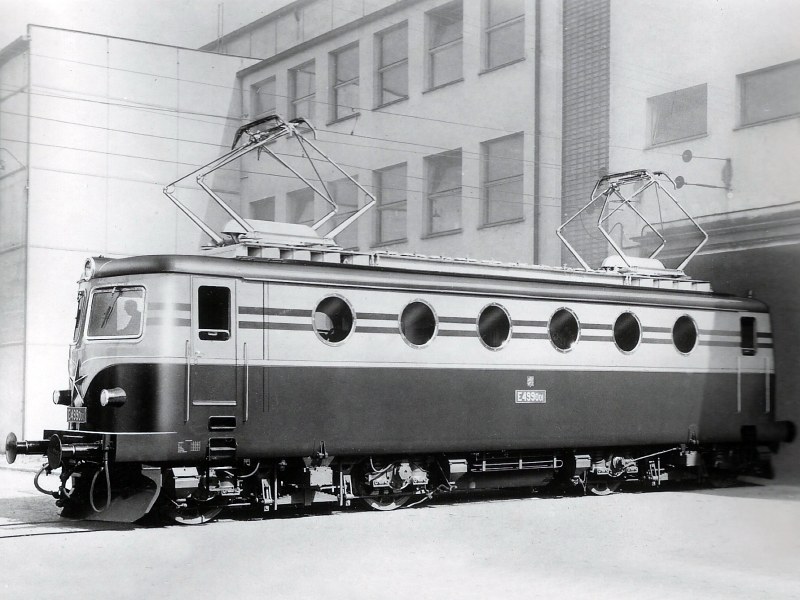 [800x600] 140001b.jpg