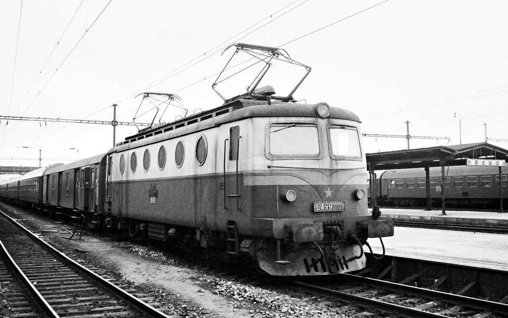 [1024x640] 140021b.jpg