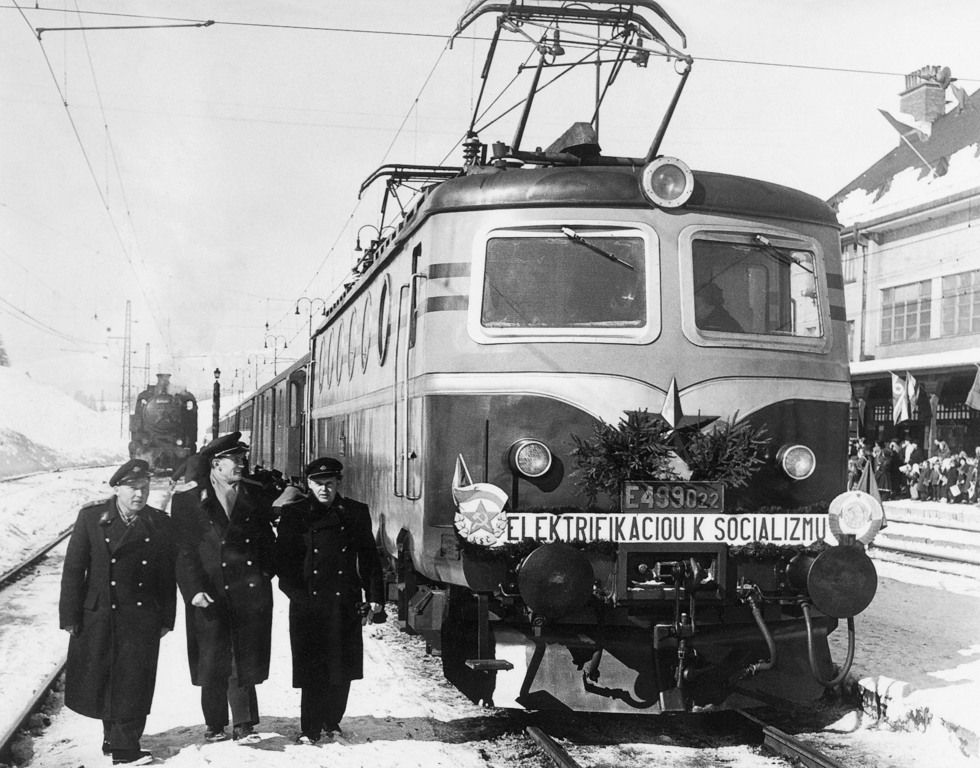 [980x768] 140022c.jpg