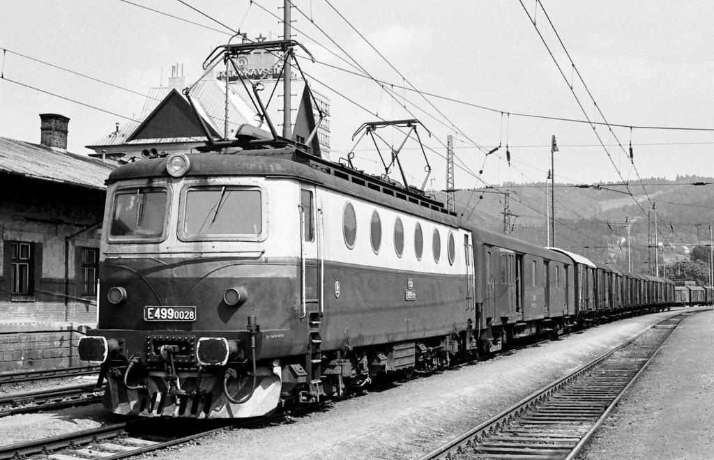 [1024x660] 140028a.jpg