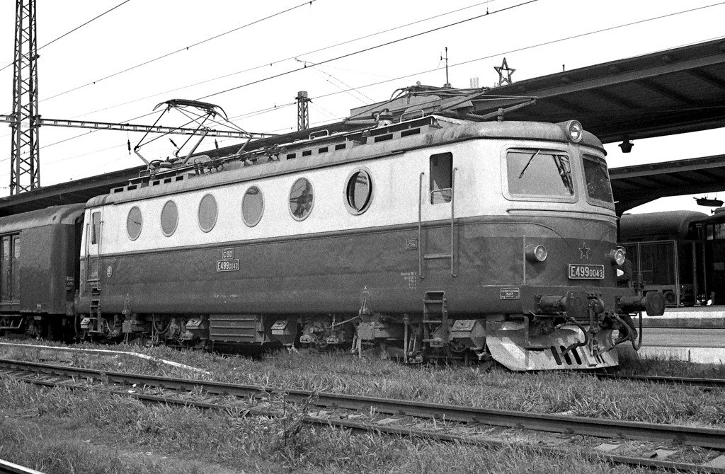 [1024x670] 140043b.jpg