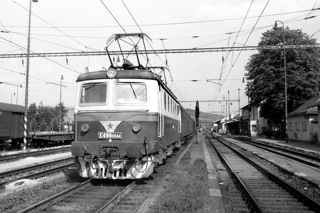 [1024x680] 140044a.jpg