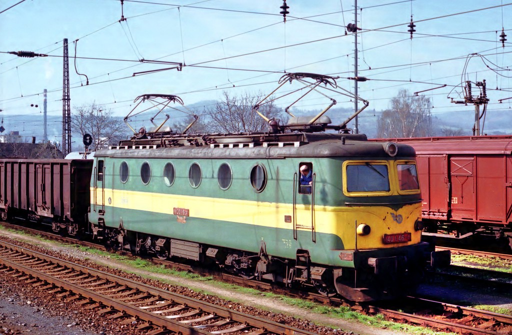 [1024x670] 140046a.jpg