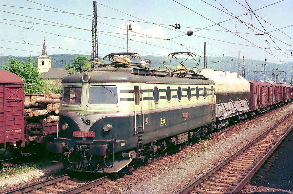 [1024x680] 140057b.jpg