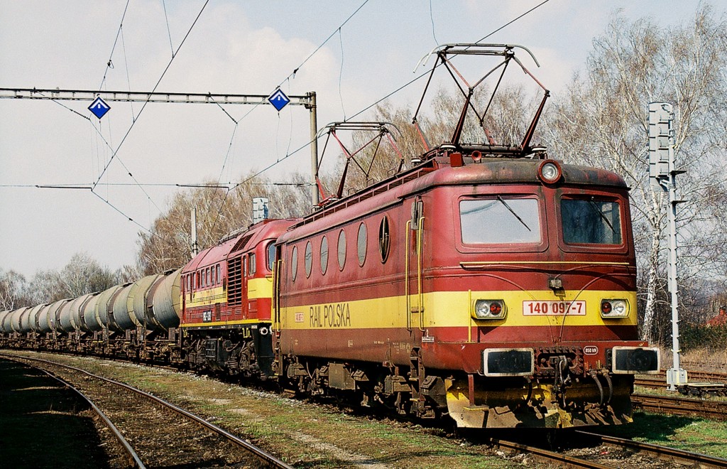 [1024x660] 140097d.jpg