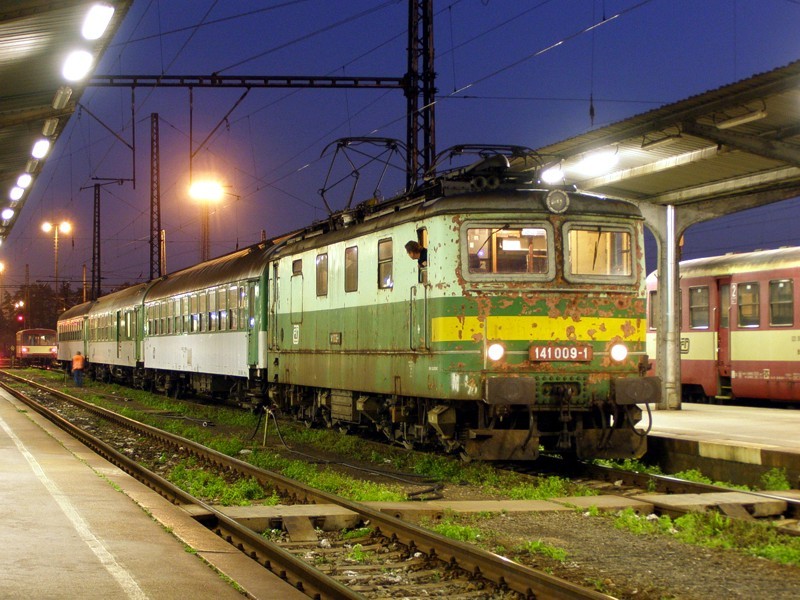 [800x600] 141009b.jpg