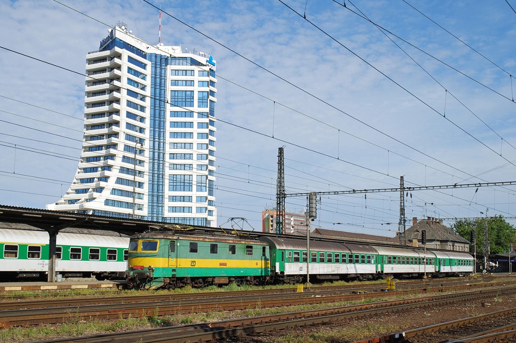 [1024x680] 141037d.jpg