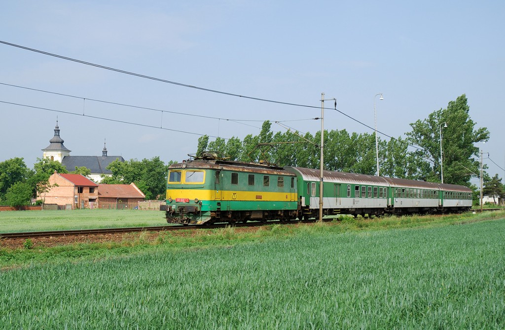 [1024x670] 141037e.jpg