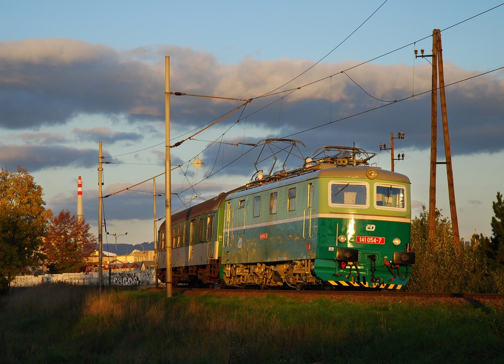 [1024x740] 141054b.jpg