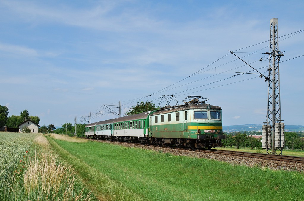 [1024x680] 141055c.jpg