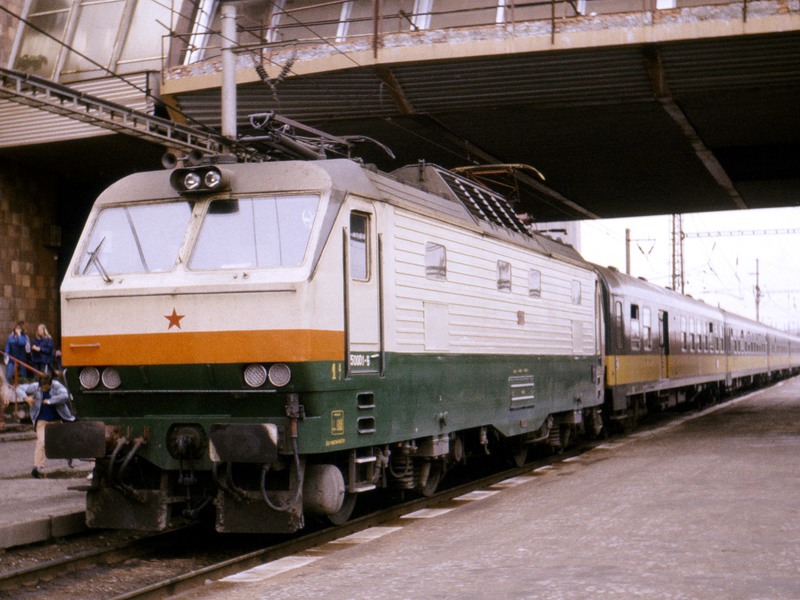 [800x600] 150001f.jpg