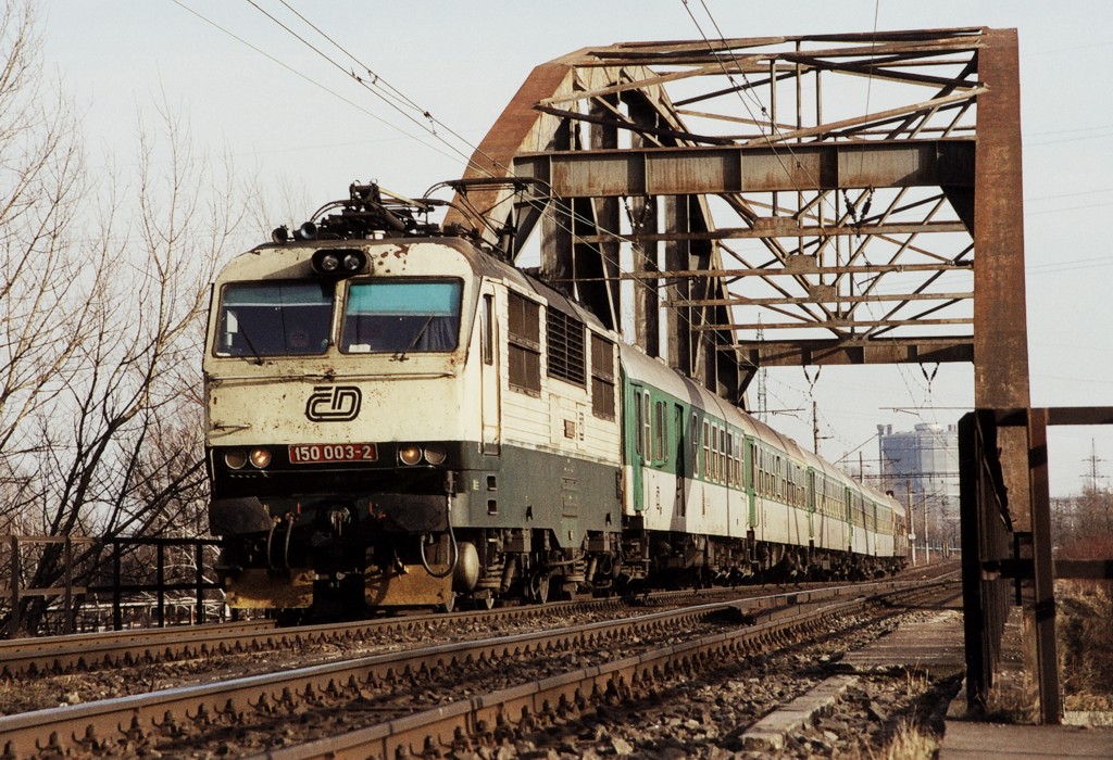 [1024x700] 150003c.jpg