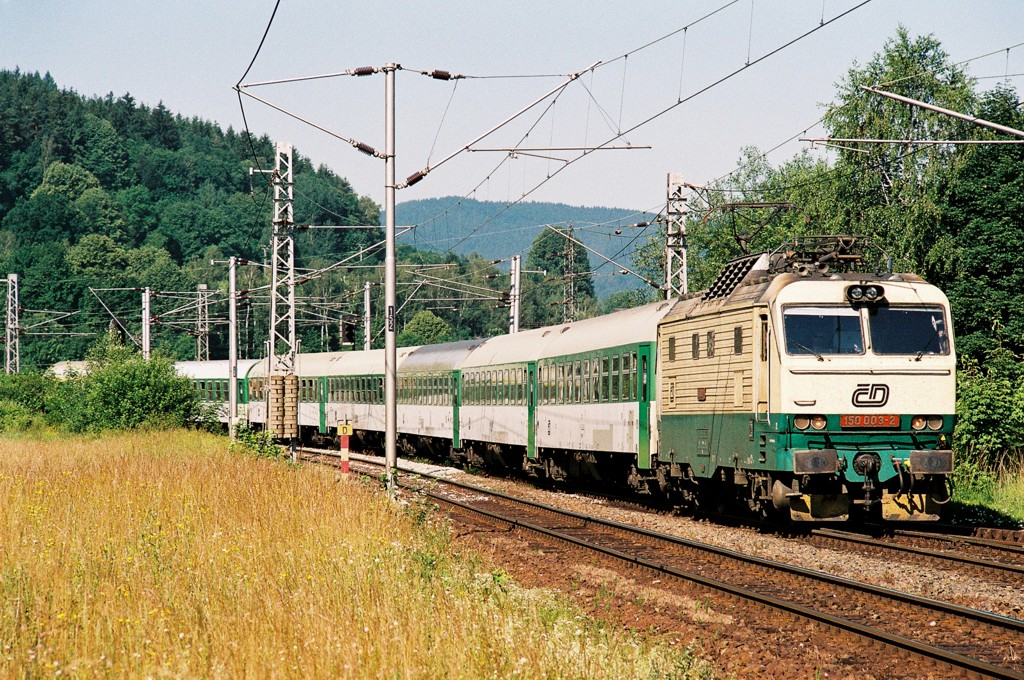 [1024x680] 150003f.jpg