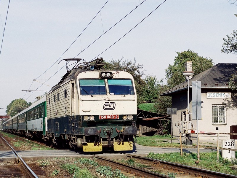 [800x600] 150003g.jpg