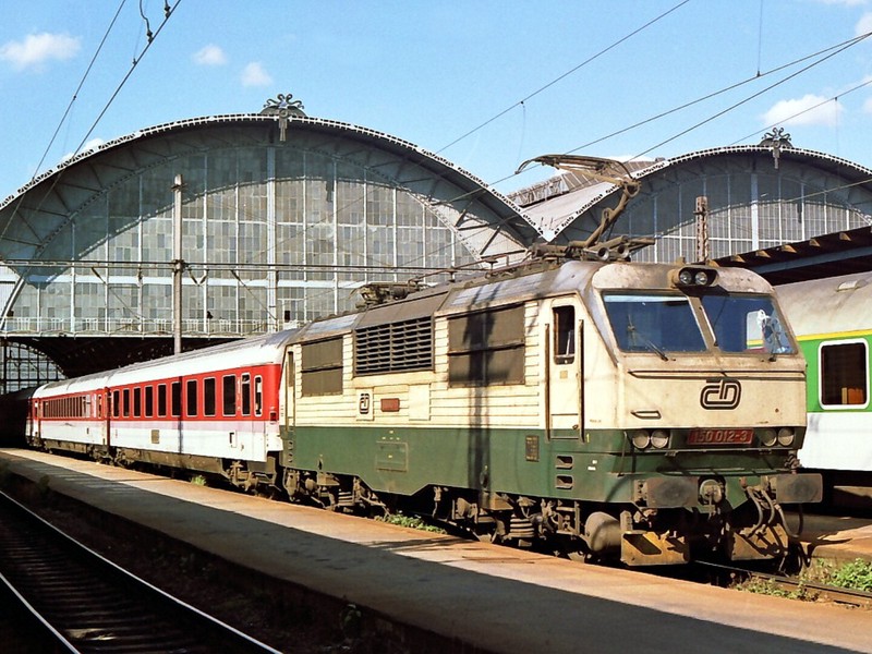 [800x600] 150012e.jpg