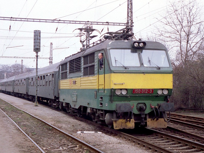 [800x600] 150012f.jpg