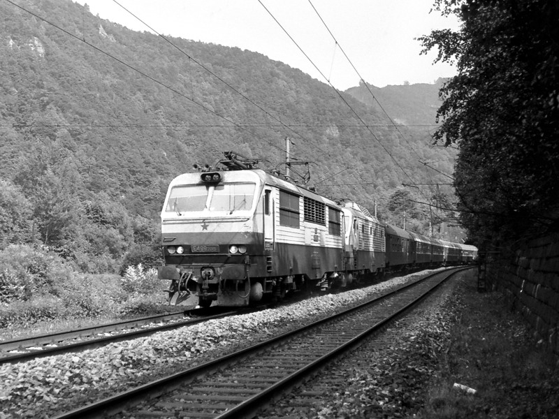 [800x600] 150015k.jpg