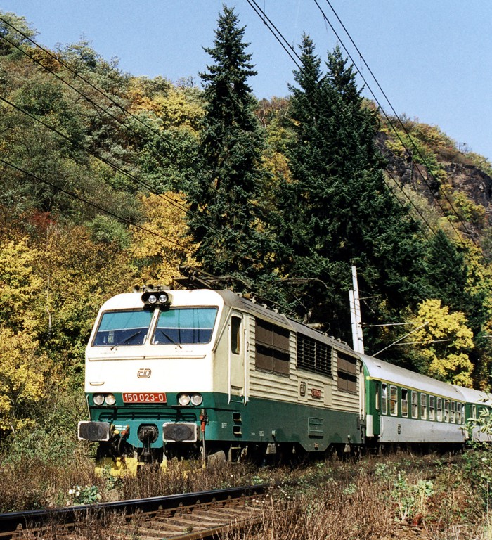 [700x768] 150023b.jpg