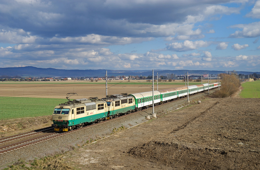 [1024x670] 150225b.jpg