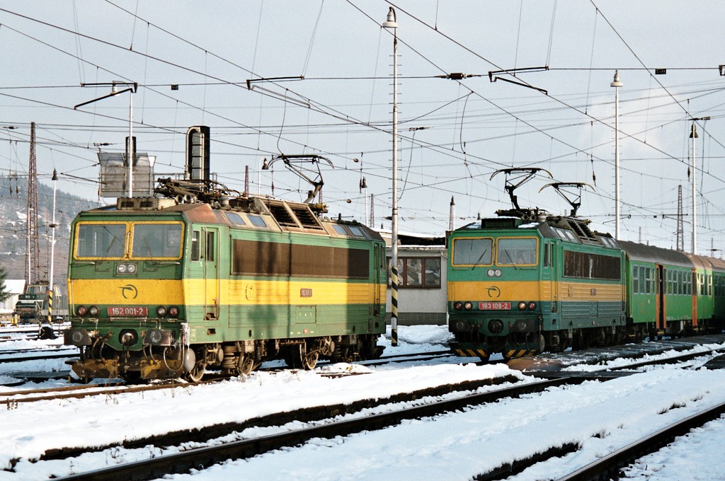 [1024x680] 162001e.jpg