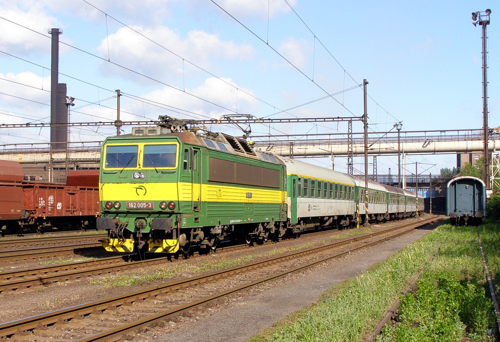 [1024x700] 162005d.jpg