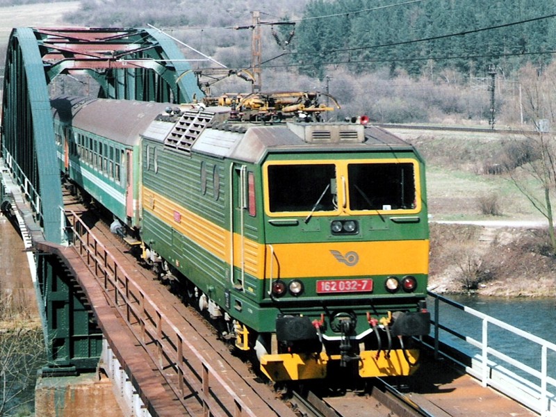 [800x600] 162032a.jpg