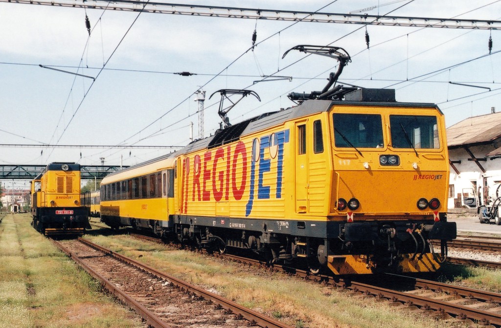 [1024x670] 162117f.jpg