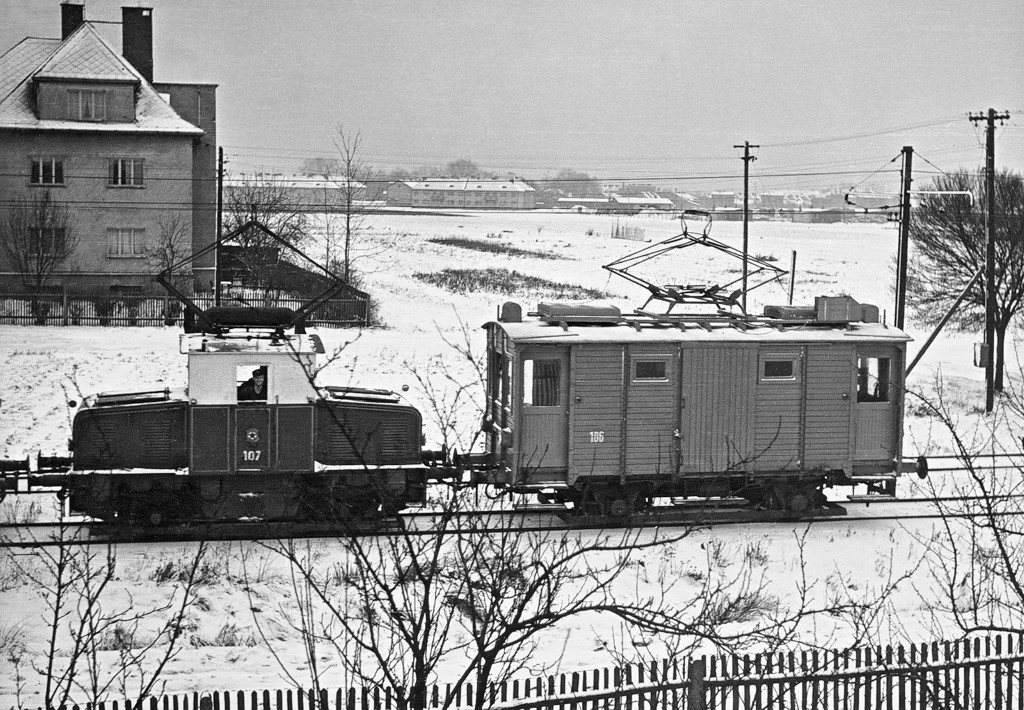 [1024x710] 16E1_03a.jpg