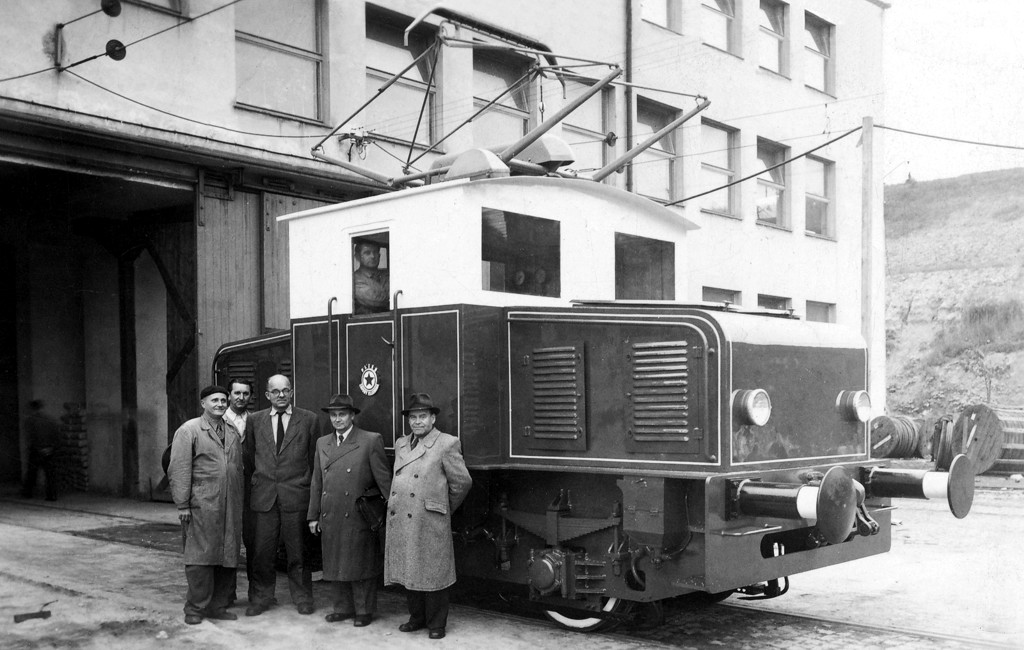 [1024x650] 16E1_03m.jpg