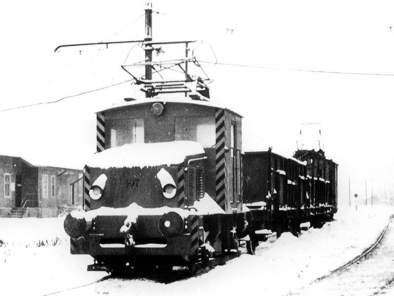 [800x600] 16E1_03r.jpg