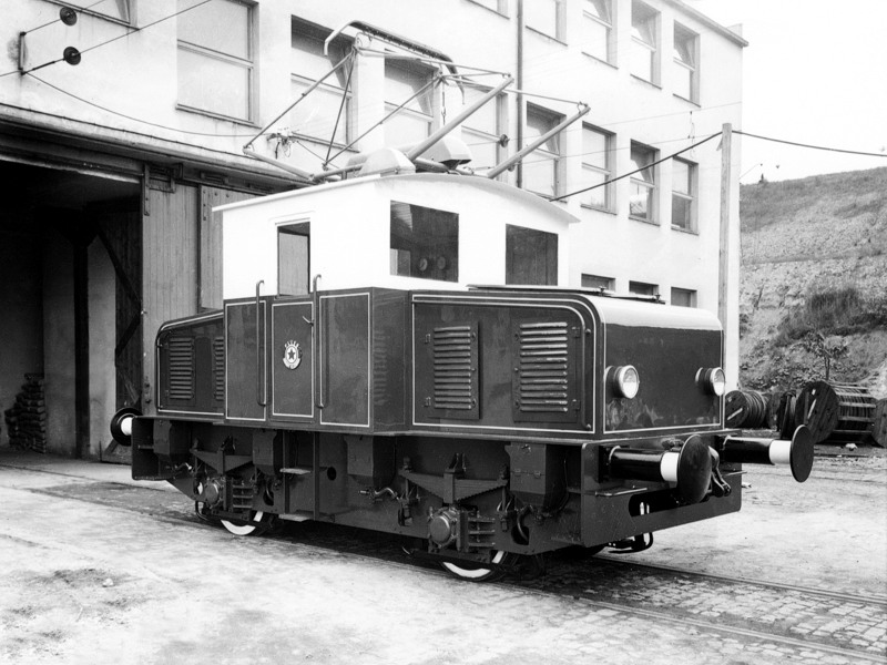 [800x600] 16E1_03v.jpg