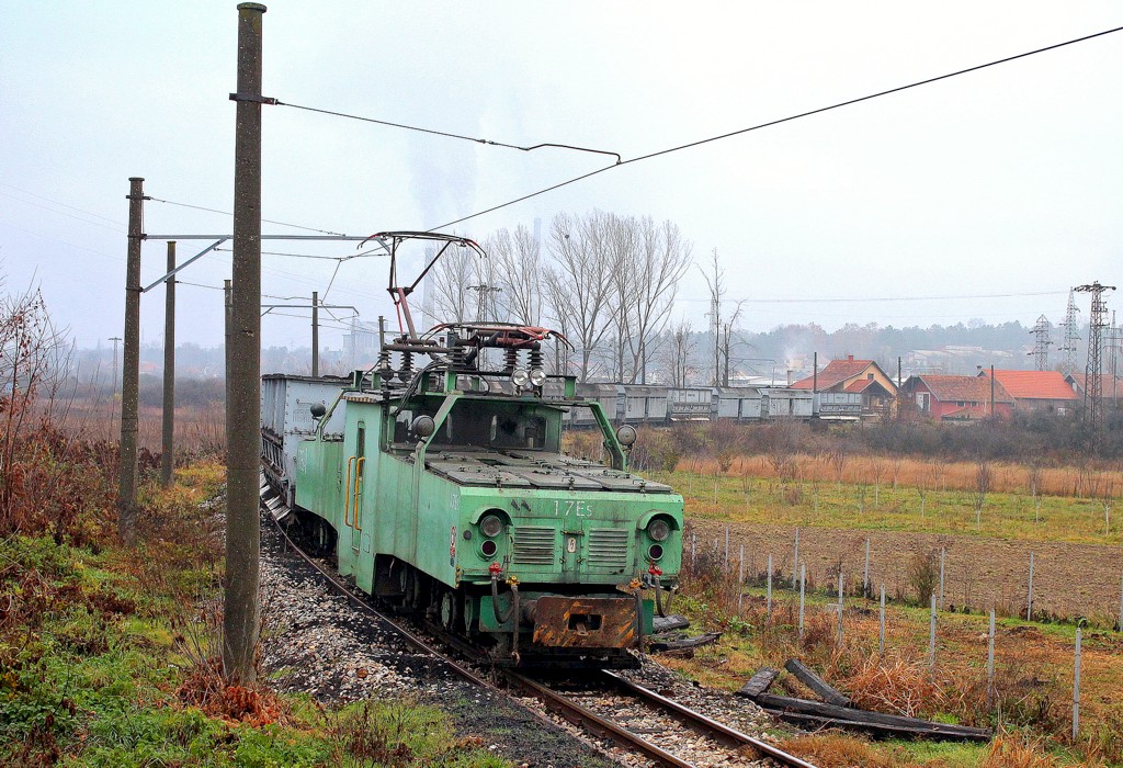 [1024x700] 17Esrb1e.jpg