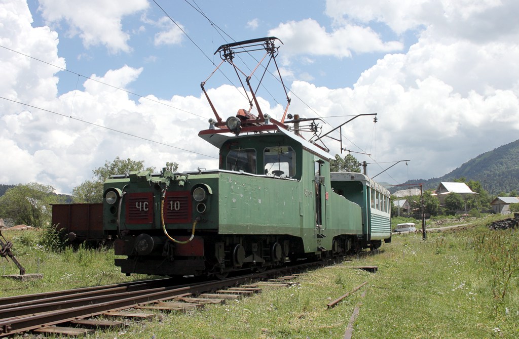 [1024x670] CS11_10a.jpg