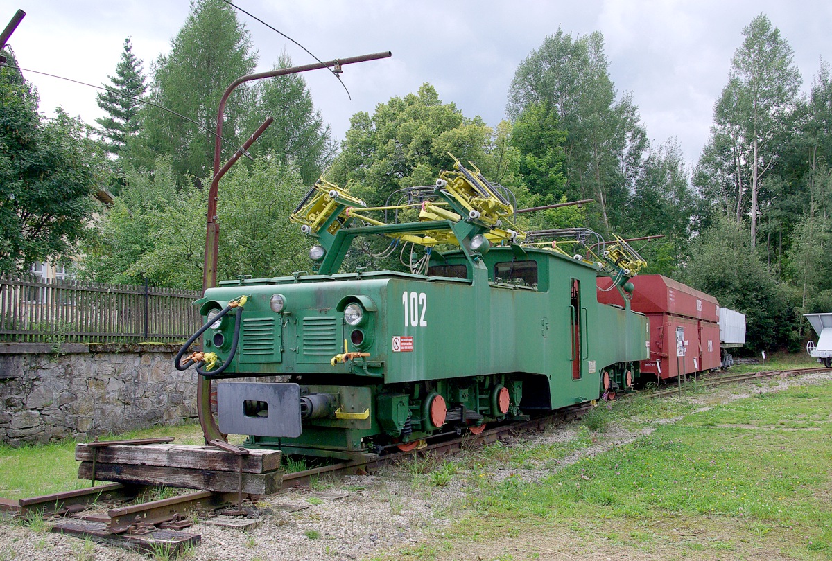 [1200x810] SU102d.jpg