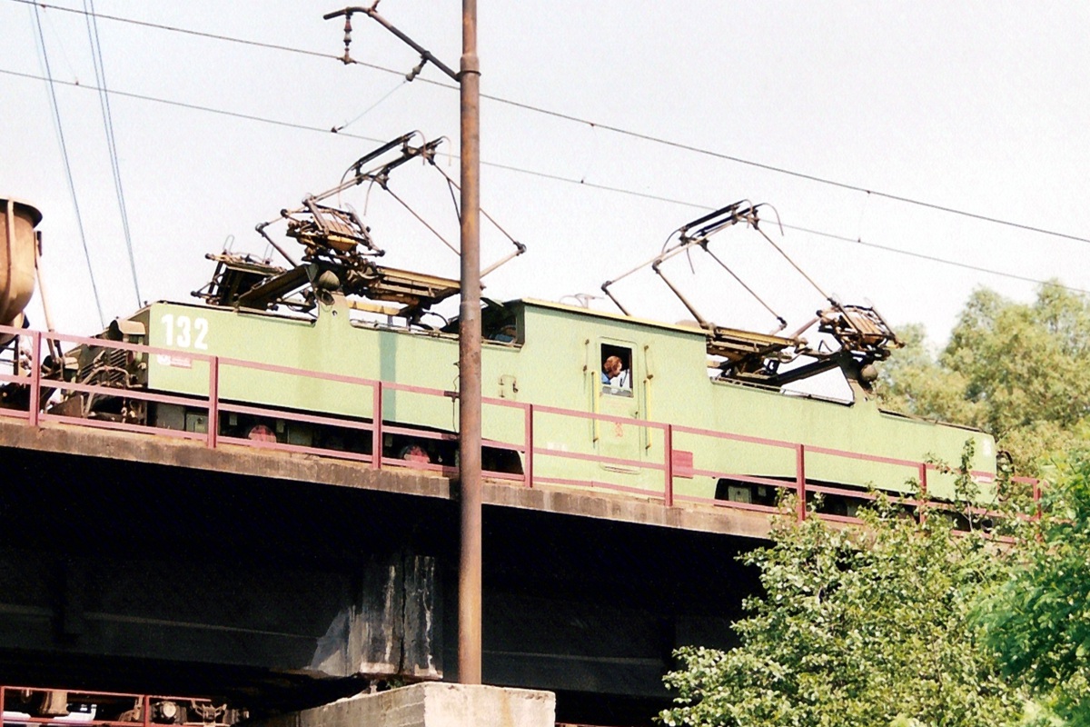 [1200x800] SU132a.jpg