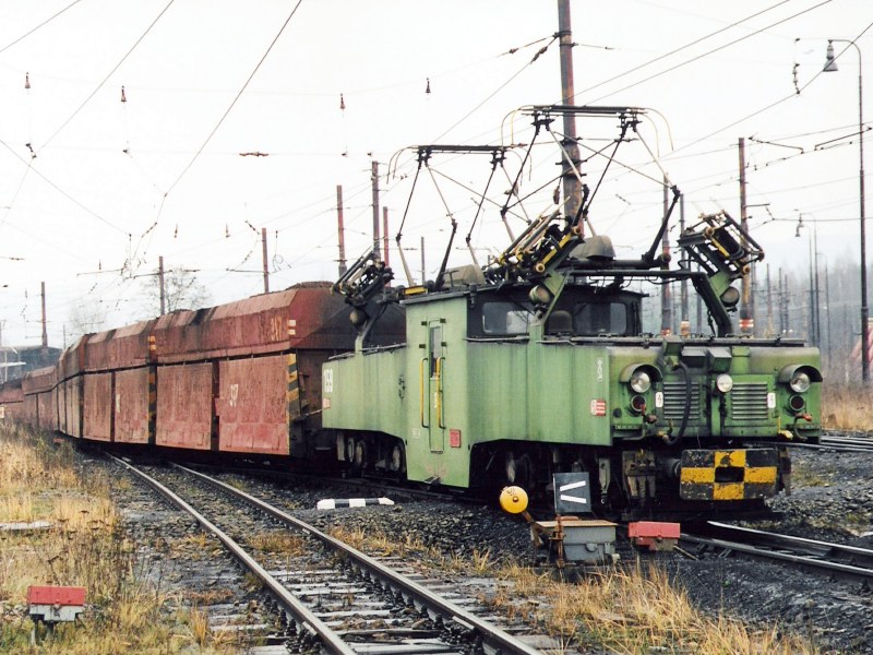 [800x600] SU159b.jpg