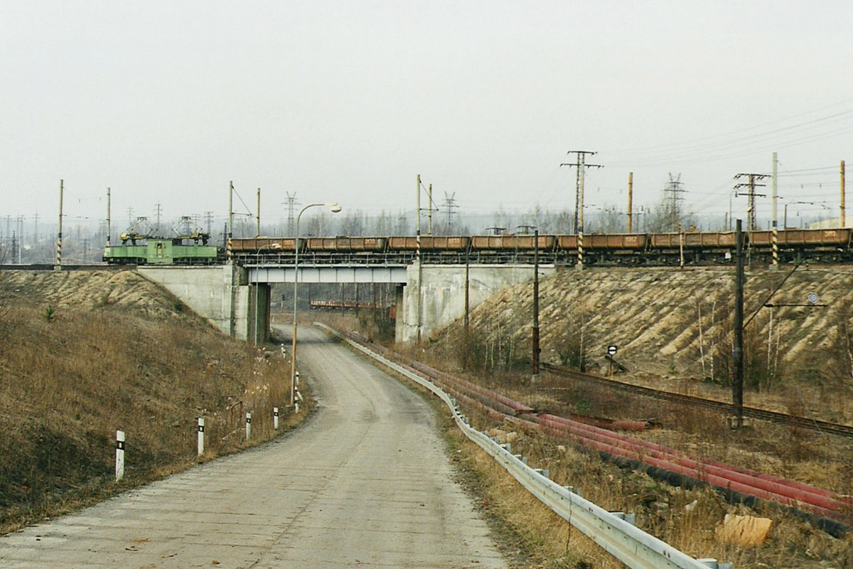 [1200x800] SU175a.jpg