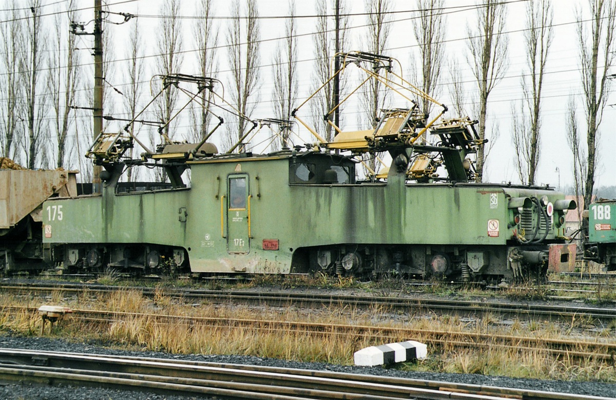 [1200x780] SU175f.jpg