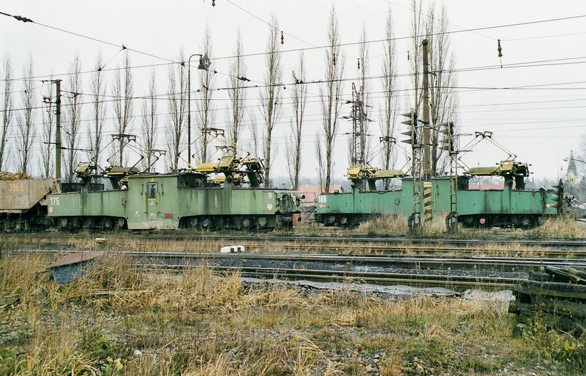 [1200x770] SU188c.jpg