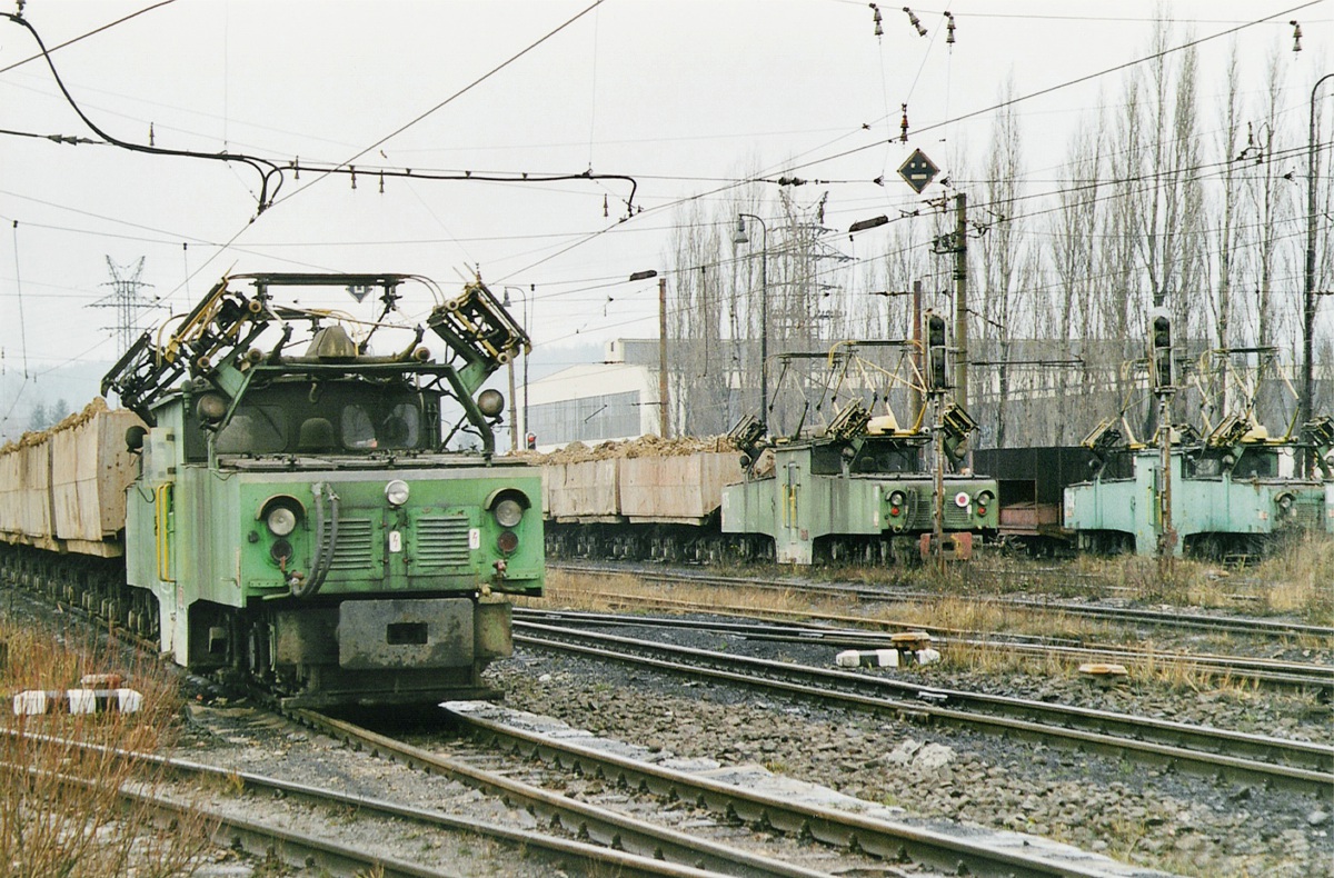 [1200x790] SU315f.jpg