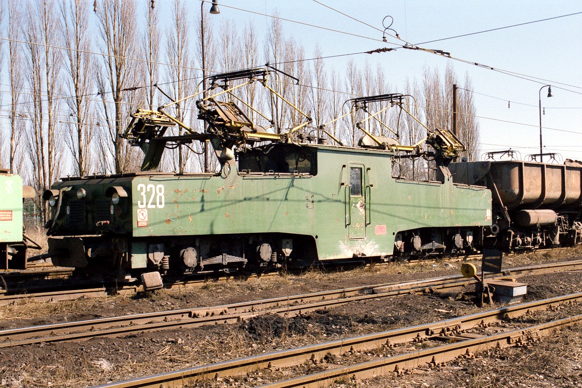 [1200x800] SU328d.jpg