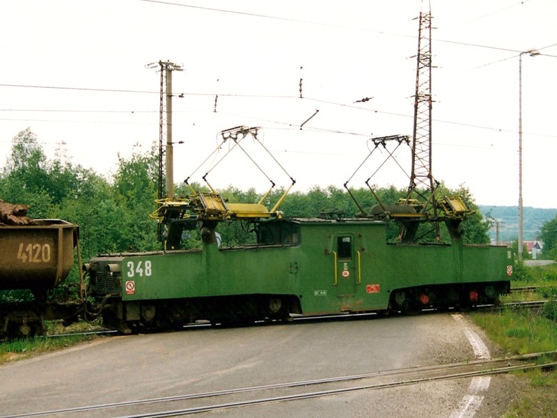 [800x600] SU348b.jpg