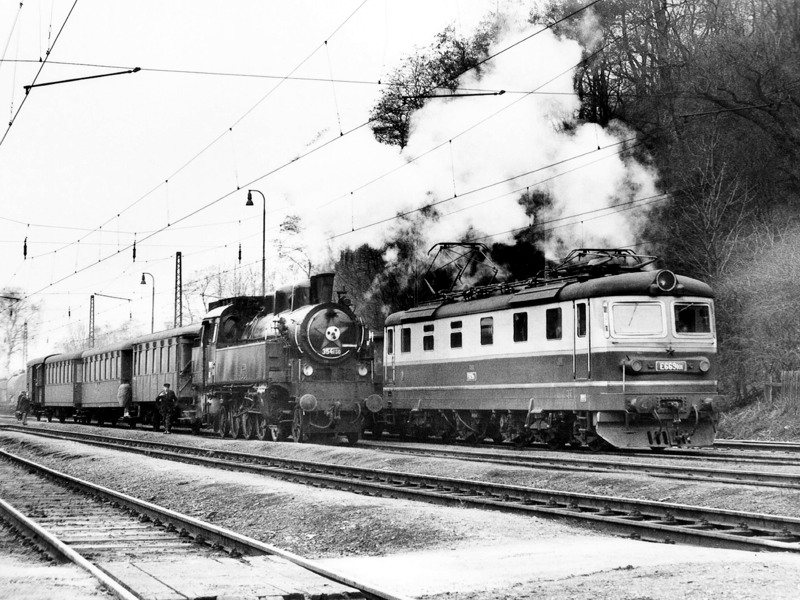 [800x600] 181001c.jpg